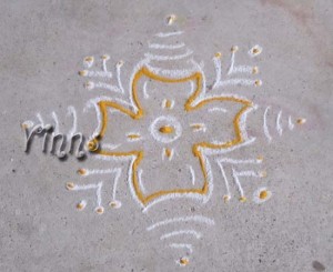 4 dots kolam